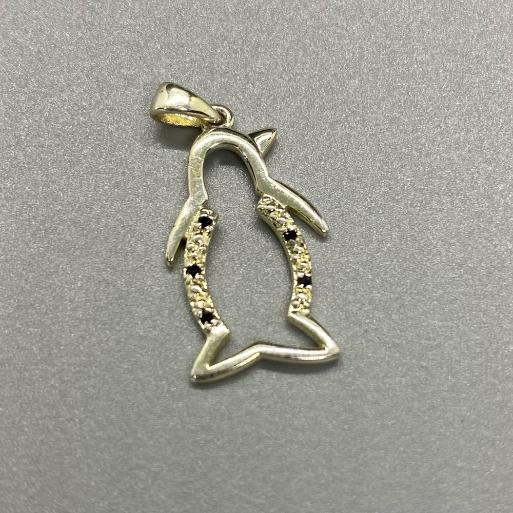 Penguin pendant with stones